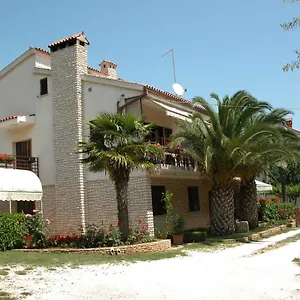apartments-bencic-premantura.in-istria.net/