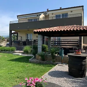 casa-laura.primorje-gorskikotar.com/